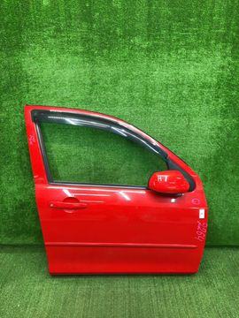 ДВЕРЬ НА MAZDA DEMIO DY3W