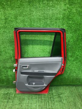 ДВЕРЬ НА MAZDA DEMIO DY3W