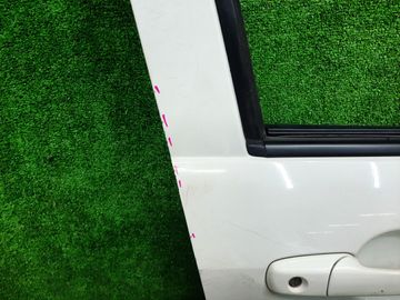 ДВЕРЬ НА MAZDA DEMIO DY3W