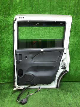 ДВЕРЬ НА NISSAN SERENA C27