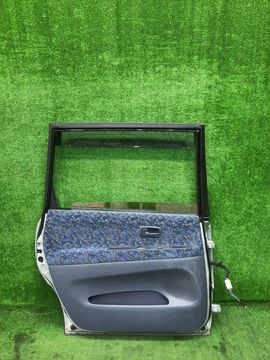 ДВЕРЬ НА TOYOTA IPSUM SXM10G