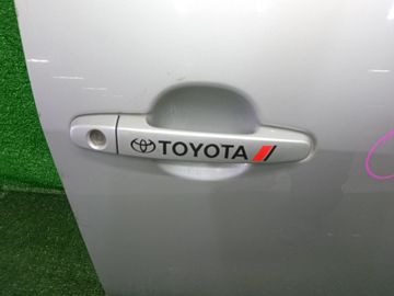 ДВЕРЬ НА TOYOTA IST NCP65