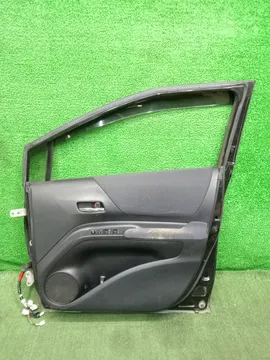 ДВЕРЬ НА TOYOTA SIENTA NSP170