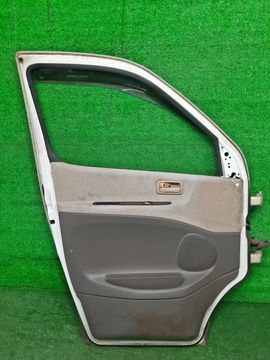 ДВЕРЬ НА TOYOTA GRANVIA VCH16W