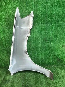 КРЫЛО НА TOYOTA STARLET EP82