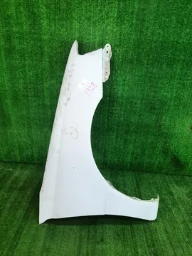 КРЫЛО НА TOYOTA STARLET EP82