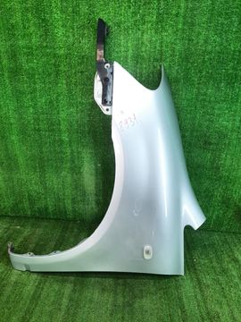 КРЫЛО НА TOYOTA IPSUM ACM21W