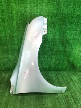 КРЫЛО НА TOYOTA AVENSIS AZT251