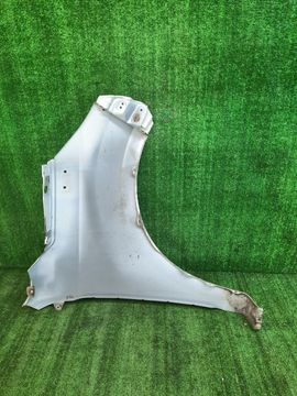 КРЫЛО НА TOYOTA RUSH J210E