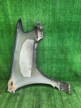 КРЫЛО НА NISSAN CUBE Z10