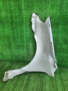 КРЫЛО НА TOYOTA COROLLA FIELDER ZZE122G