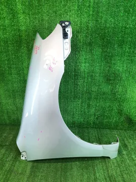 КРЫЛО НА TOYOTA COROLLA FIELDER ZZE122G