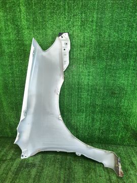 КРЫЛО НА TOYOTA COROLLA NZE121