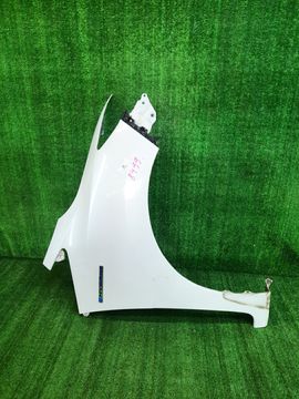 КРЫЛО НА HONDA FIT GP6