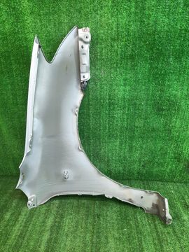 КРЫЛО НА TOYOTA ALLEX ZZE123