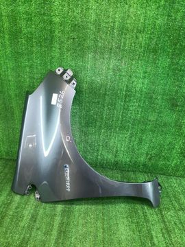 КРЫЛО НА TOYOTA AQUA NHP10