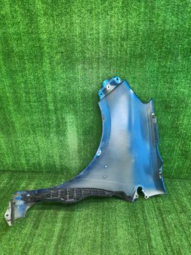 КРЫЛО НА TOYOTA AQUA NHP10