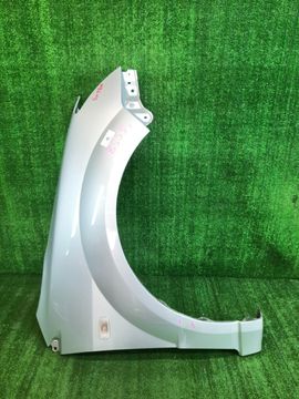 КРЫЛО НА TOYOTA WILL VS ZZE127