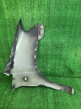КРЫЛО НА TOYOTA IPSUM ACM21W