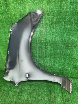 КРЫЛО НА HONDA STREAM RN1