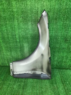 КРЫЛО НА MERCEDES-BENZ C200 W204