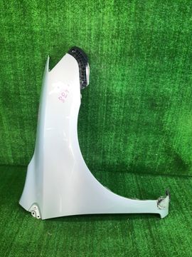 КРЫЛО НА TOYOTA COROLLA FIELDER ZRE142G