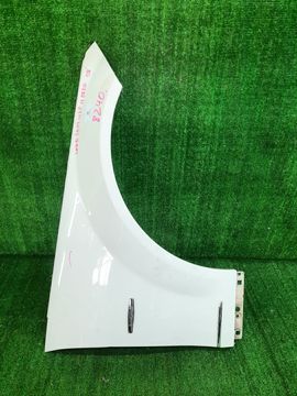 КРЫЛО НА MERCEDES-BENZ C200 W204