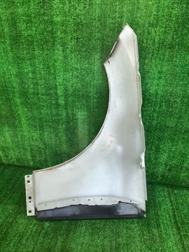 КРЫЛО НА MERCEDES-BENZ C200 W204