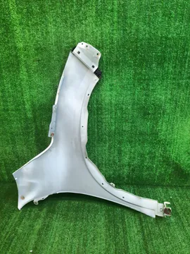 КРЫЛО НА HONDA VEZEL RU3