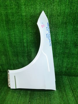 КРЫЛО НА MERCEDES-BENZ E250 W212