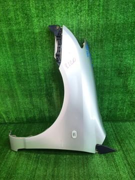 КРЫЛО НА TOYOTA ALLEX NZE121