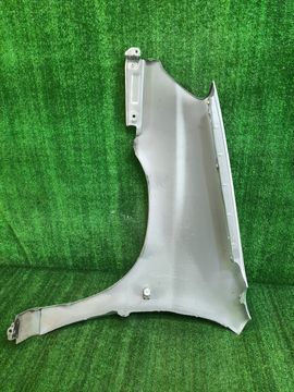 КРЫЛО НА TOYOTA RAUM EXZ10
