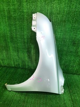 КРЫЛО НА TOYOTA AVENSIS AZT251