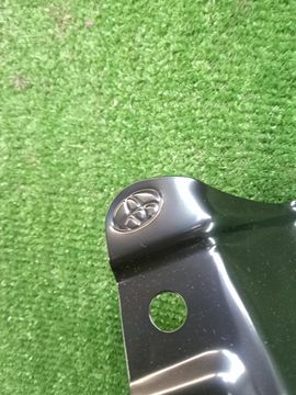 КРЫЛО НА TOYOTA AQUA NHP10