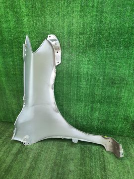 КРЫЛО НА TOYOTA COROLLA FIELDER ZRE142G