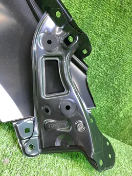 КРЫЛО НА TOYOTA COROLLA ZRE212