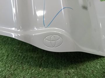 КРЫЛО НА TOYOTA SIENTA MXPL10G