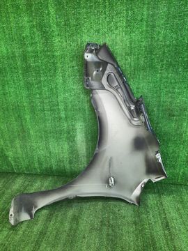 КРЫЛО НА TOYOTA PRIUS NHW20