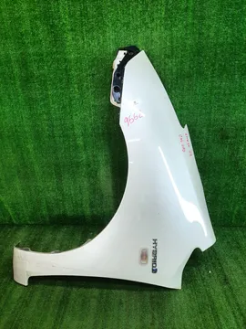 КРЫЛО НА TOYOTA PRIUS NHW20