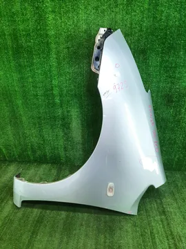 КРЫЛО НА TOYOTA PRIUS NHW20