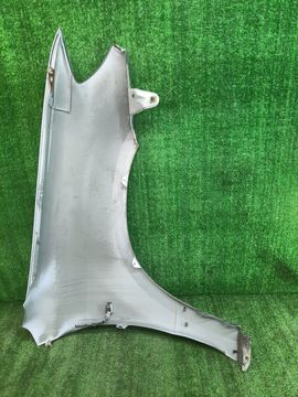 КРЫЛО НА MITSUBISHI AIRTREK CU2W