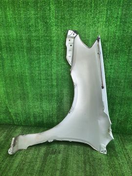 КРЫЛО НА TOYOTA ALLEX NZE121