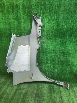 КРЫЛО НА NISSAN SERENA TC24