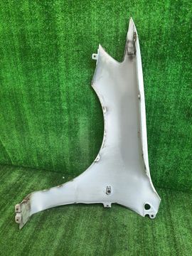 КРЫЛО НА MITSUBISHI LANCER CS2V