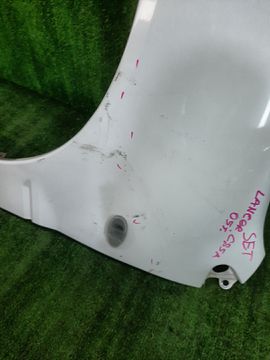 КРЫЛО НА MITSUBISHI LANCER CS5A