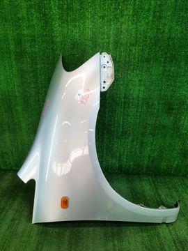 КРЫЛО НА TOYOTA IPSUM ACM21W