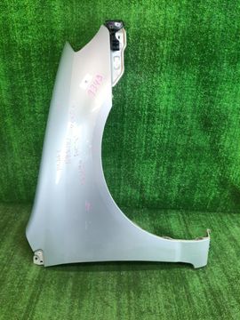 КРЫЛО НА TOYOTA ALLEX NZE121