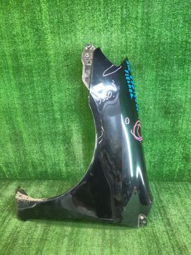 КРЫЛО НА TOYOTA COROLLA FIELDER ZZE122G