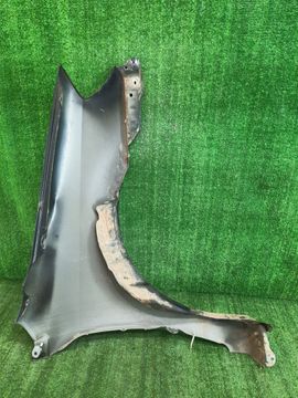 КРЫЛО НА TOYOTA COROLLA FIELDER ZZE122G