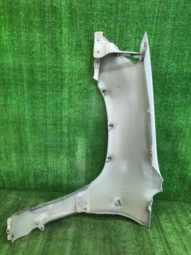 КРЫЛО НА TOYOTA HARRIER MCU10W
